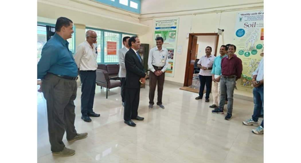 Dr. Himanshu Pathak, Secretary (DARE) & Director General (ICAR) visited ICAR-NBSS&LUP, Bengaluru, Regional Centre on 29.08.2023 and interacted with the staff