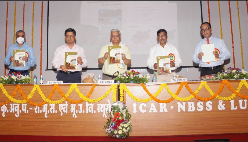 Releasing SOP document by the dignitaries durning the 45th Foundation Day of ICAR-NBSS&LUP,Nagpur.